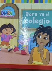 Dora va al colegio Image Cover