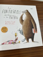 Los fantasmas no llaman a la puerta Image Cover